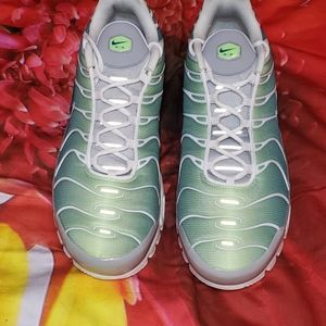 Nike Air Max Plus TN.  Aurora Green